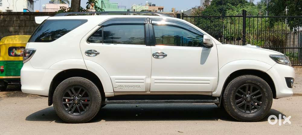Toyota Fortuner 2011-2016 4x2 Manual, 2013, Diesel