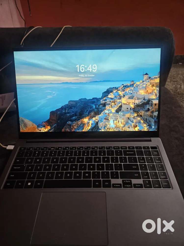 SAMSUNG LAPTOP VERY GOOD CONDITION