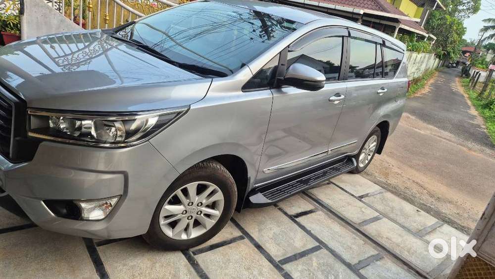 Toyota Innova Crysta 2.4 G Mt, 2023, Diesel