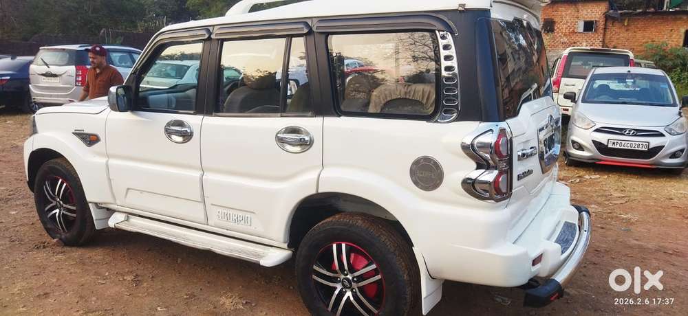 Mahindra Scorpio S4, 2016, Diesel