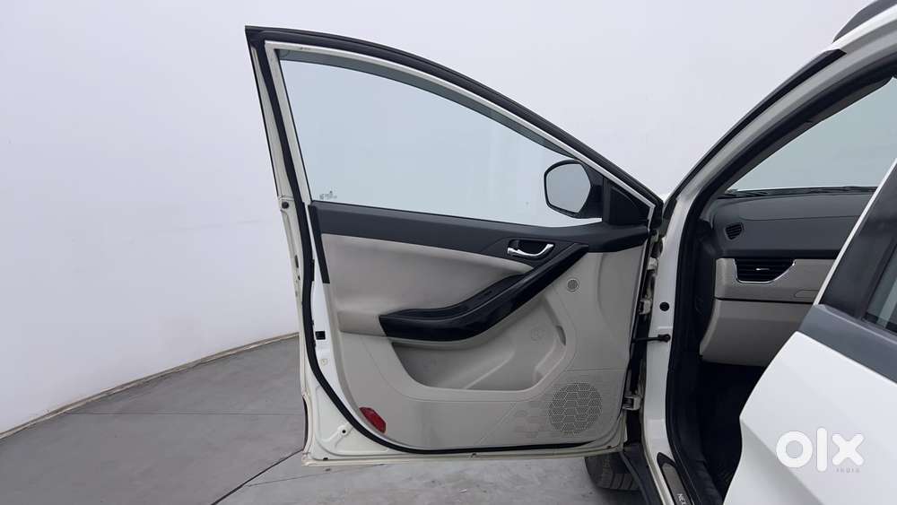 Tata Nexon 1.2 Revotron Xza Plus (o), 2020, Petrol