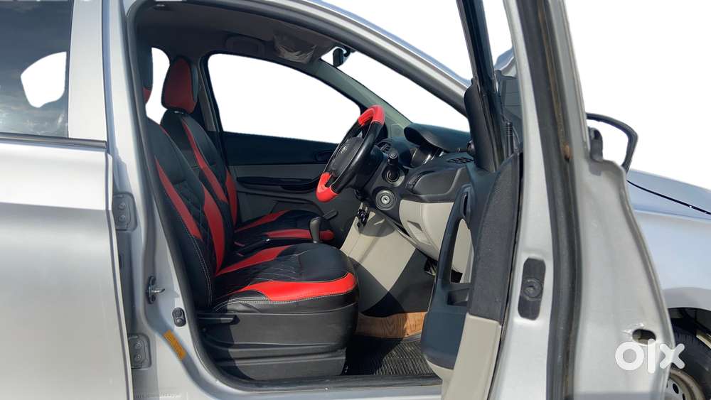 Tata Tiago Xe, 2019, Petrol