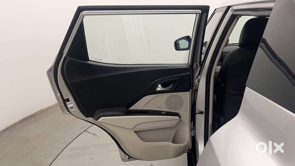 Mahindra Xuv300 W8 Diesel, 2019, Diesel