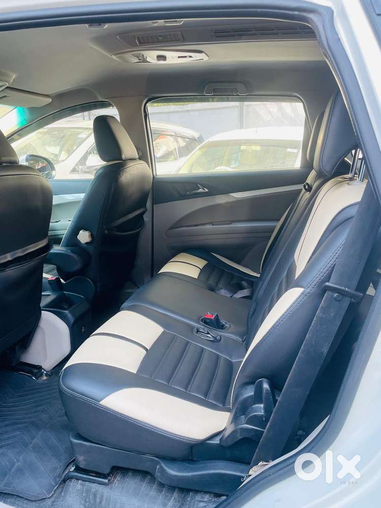 Mahindra Marazzo M6, 2019, Diesel