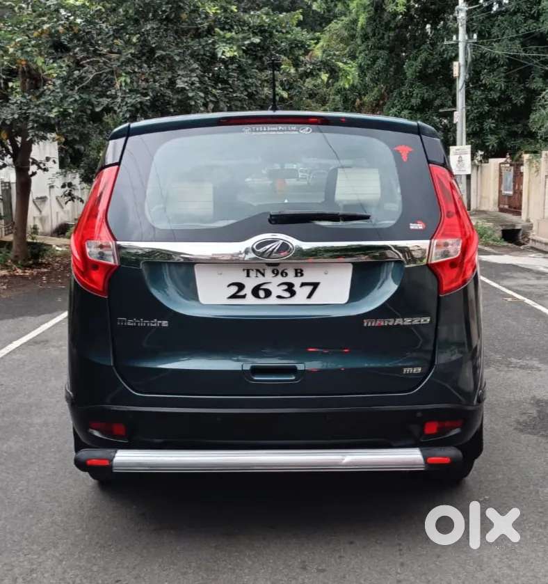 Mahindra Marazzo M8, 2018, Diesel