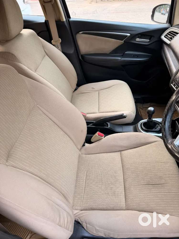 Honda Jazz Top Model Vx Diesel Dec 2015 Rocket Pickup Mileage 25plus