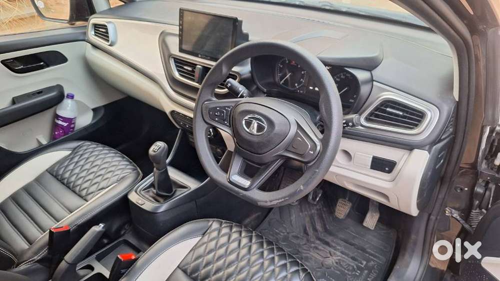 Tata Altroz 1.2 Xm, 2024, Petrol