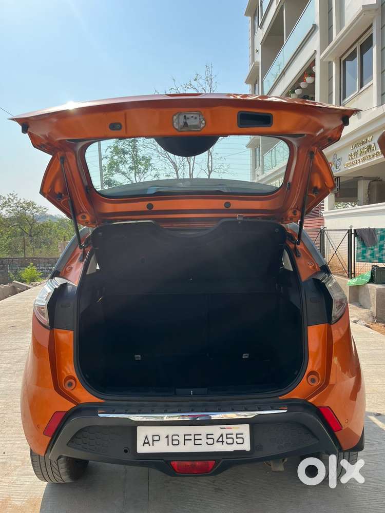 Tata Nexon [2017-2020] 1.2 Revotron Xz Plus Dual Tone Roof, 2018, Di..