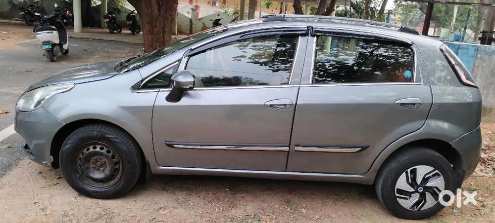 Fiat Punto 2016 Diesel 85000 Km Driven, Mileage 28+