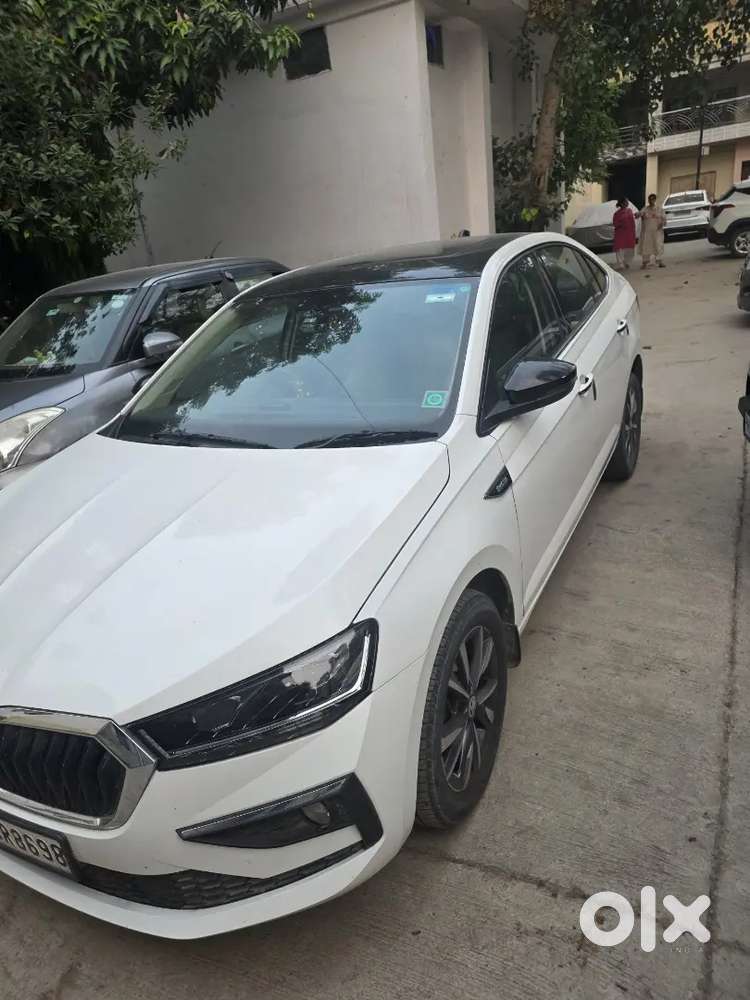 Skoda Slavia 1.0 Tsi At