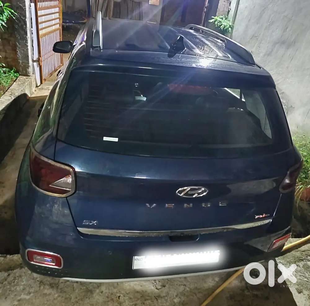Hyundai Venue 2022 Petrol Well Maintained