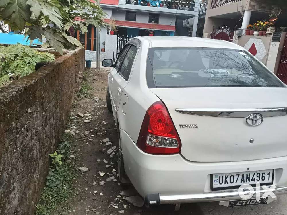Toyota Etios 2012 Petrol 95000 Km Driven