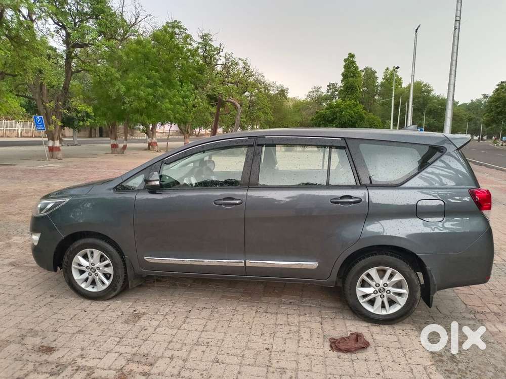 Toyota Innova Crysta 2.8 Gx At, 2017, Diesel