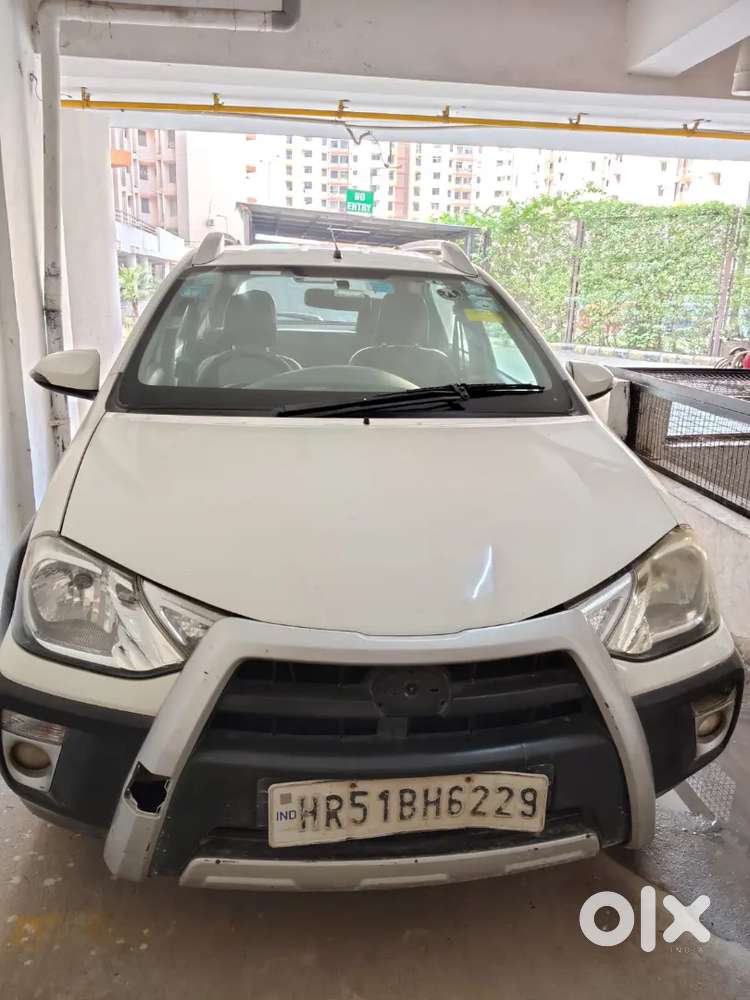 Toyota Etios Cross 1.2 2016
