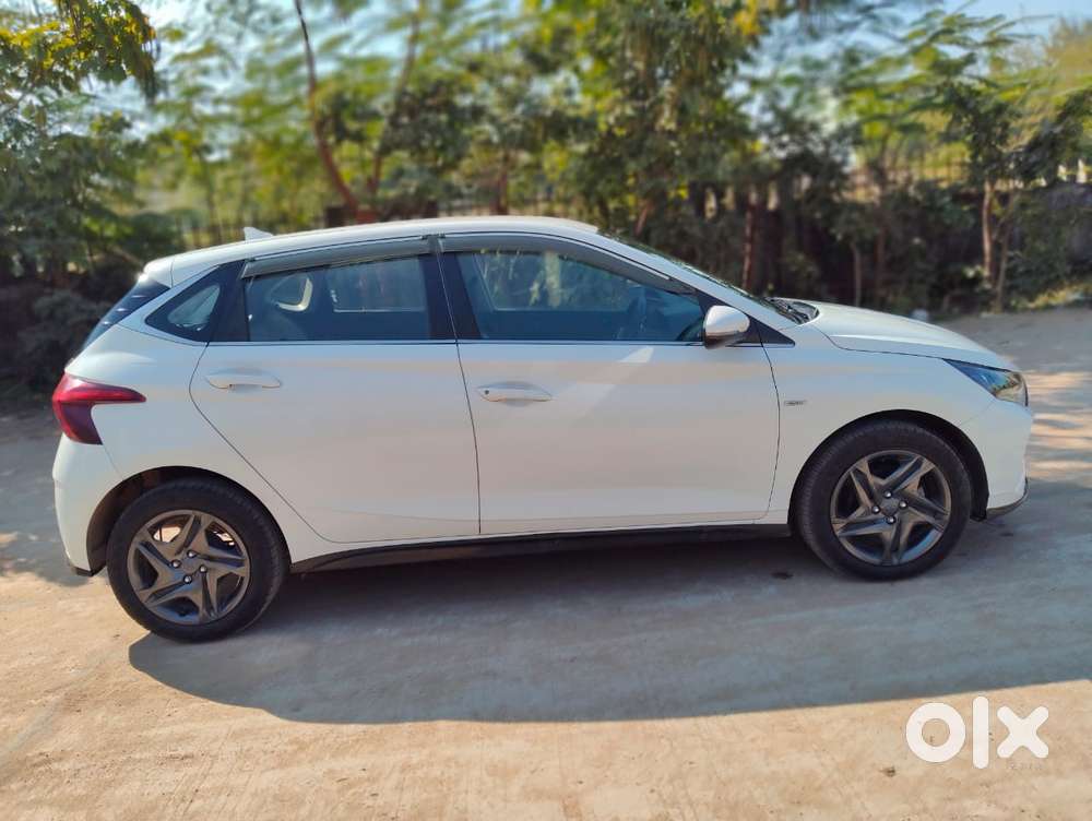 Hyundai I20 Sportz 1.2 Ivt Dual Tone, 2021, Petrol