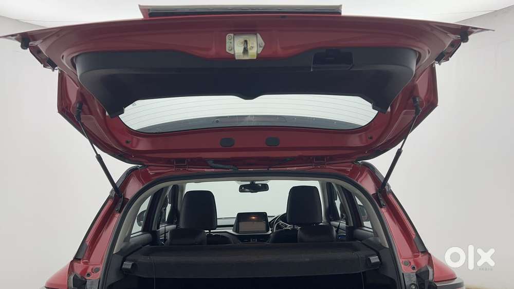 Maruti Suzuki Vitara Brezza 1.5 Zxi Plus At Dual Tone, 2022, Petrol