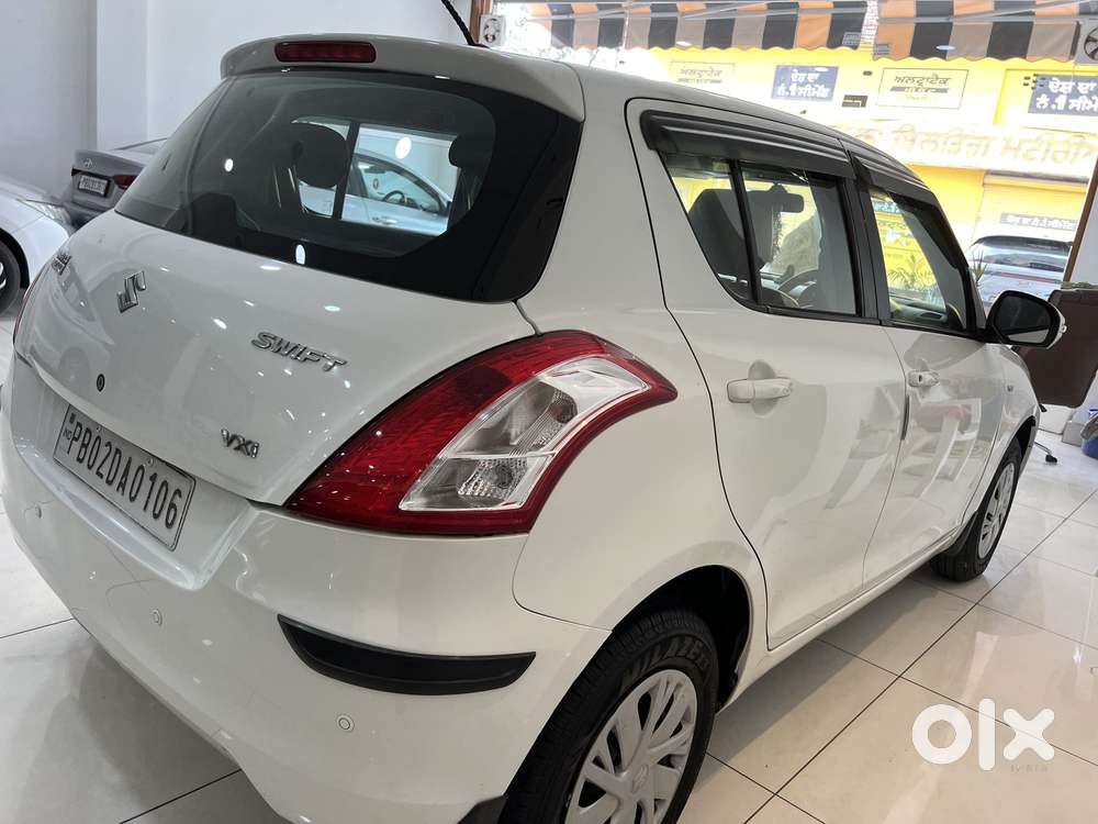 Maruti Suzuki Swift 1.2 Vxi (o), 2016, Petrol