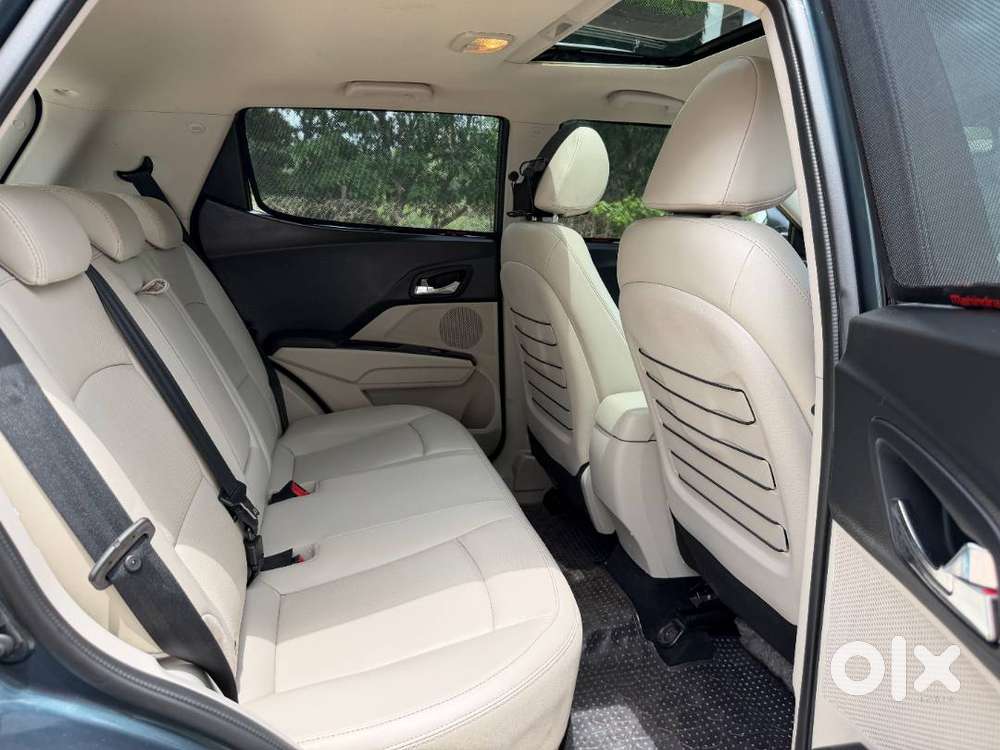 Mahindra Xuv300 W8 Diesel  Single Owner  52k Km  Sunroof  Excellen