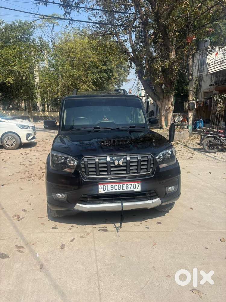Mahindra Black Scorpio Converted Into S11