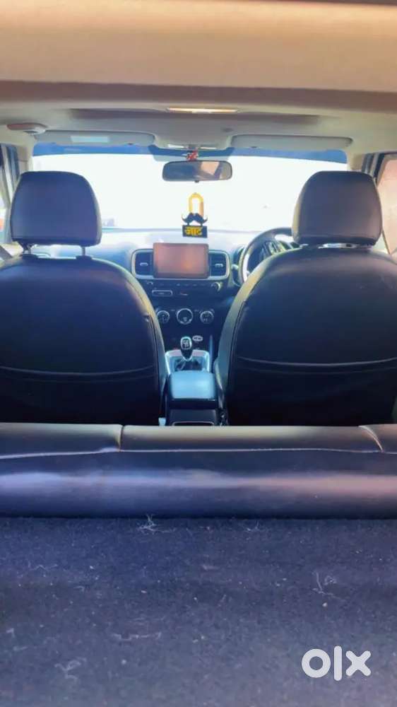 Hyundai Venue 2021 Petrol 61000 Km Driven