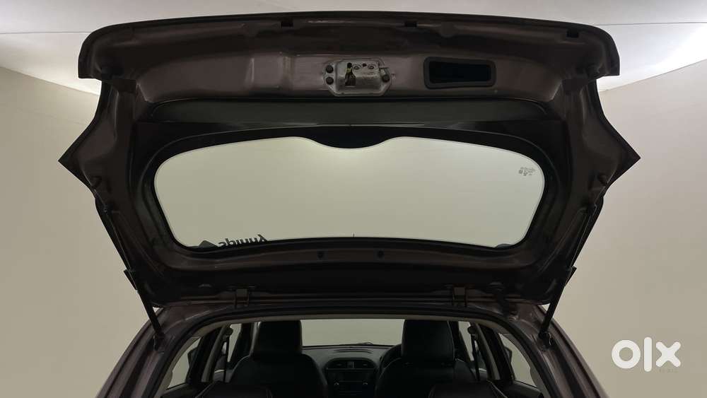 Tata Tiago Xza, 2019, Petrol