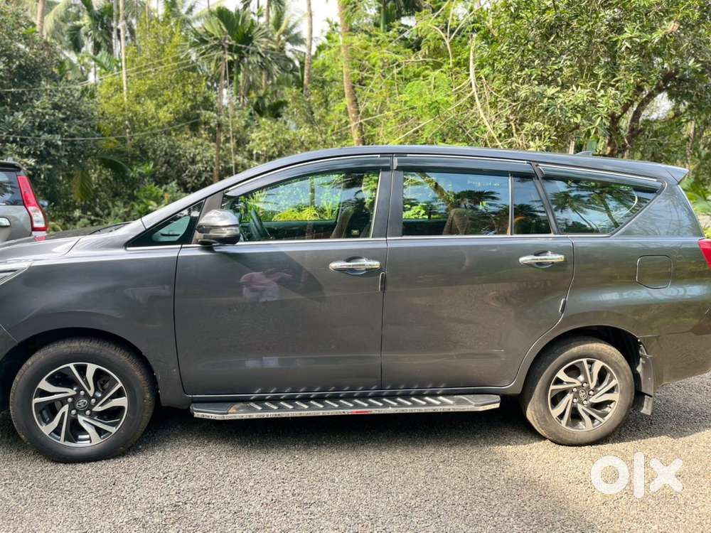 Toyota Innova Crysta 2021