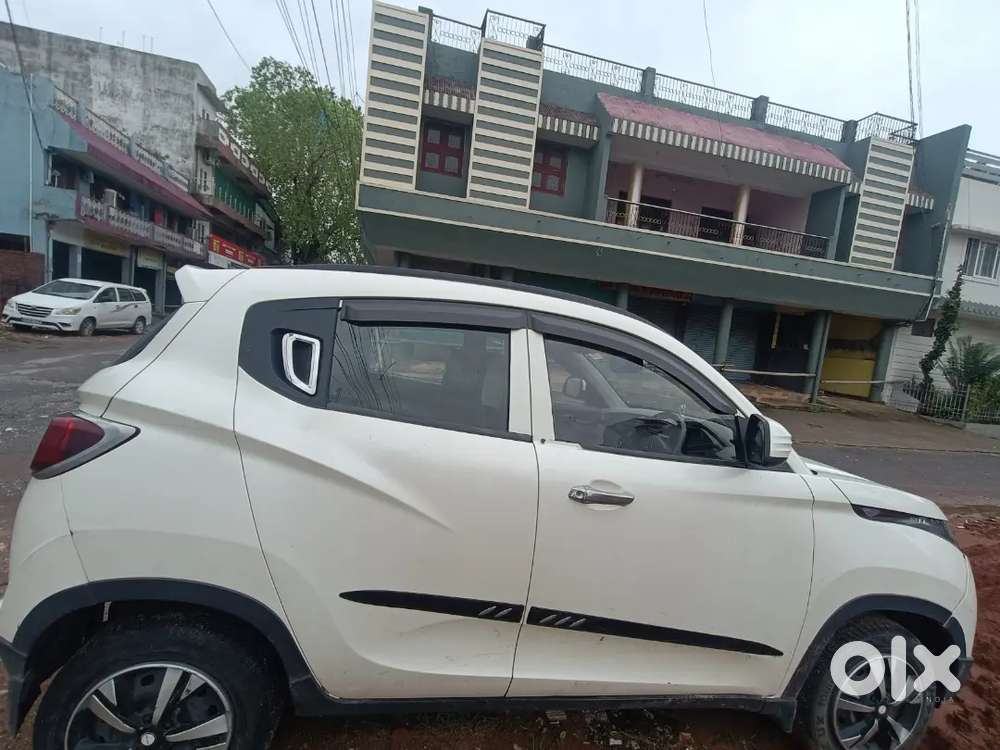 Mahindra Kuv 100 2016 Petrol 50000 Km Driven