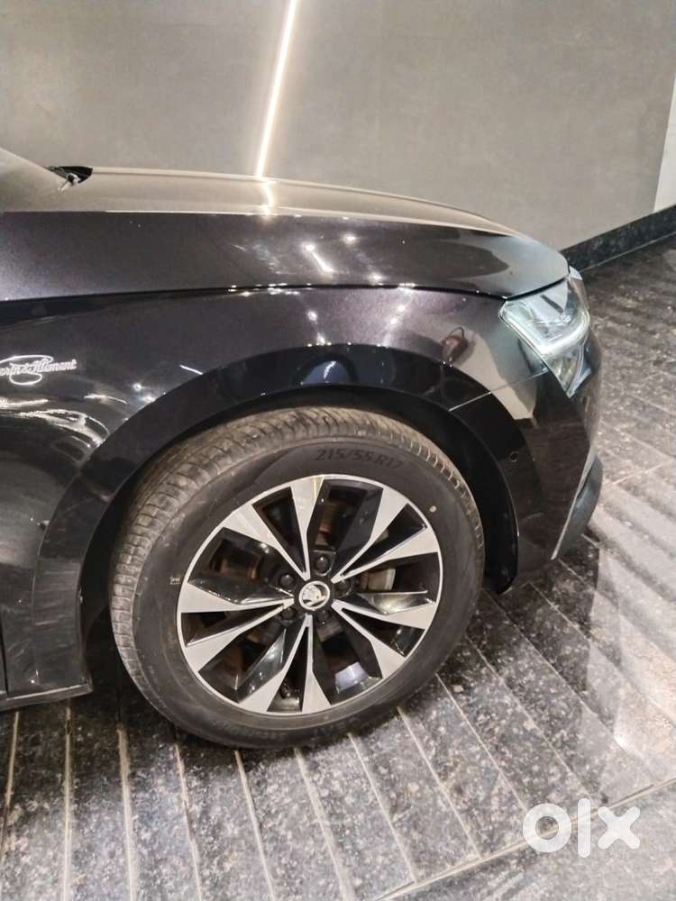 Skoda Superb 2.0 L&k Tsi At, 2023, Petrol