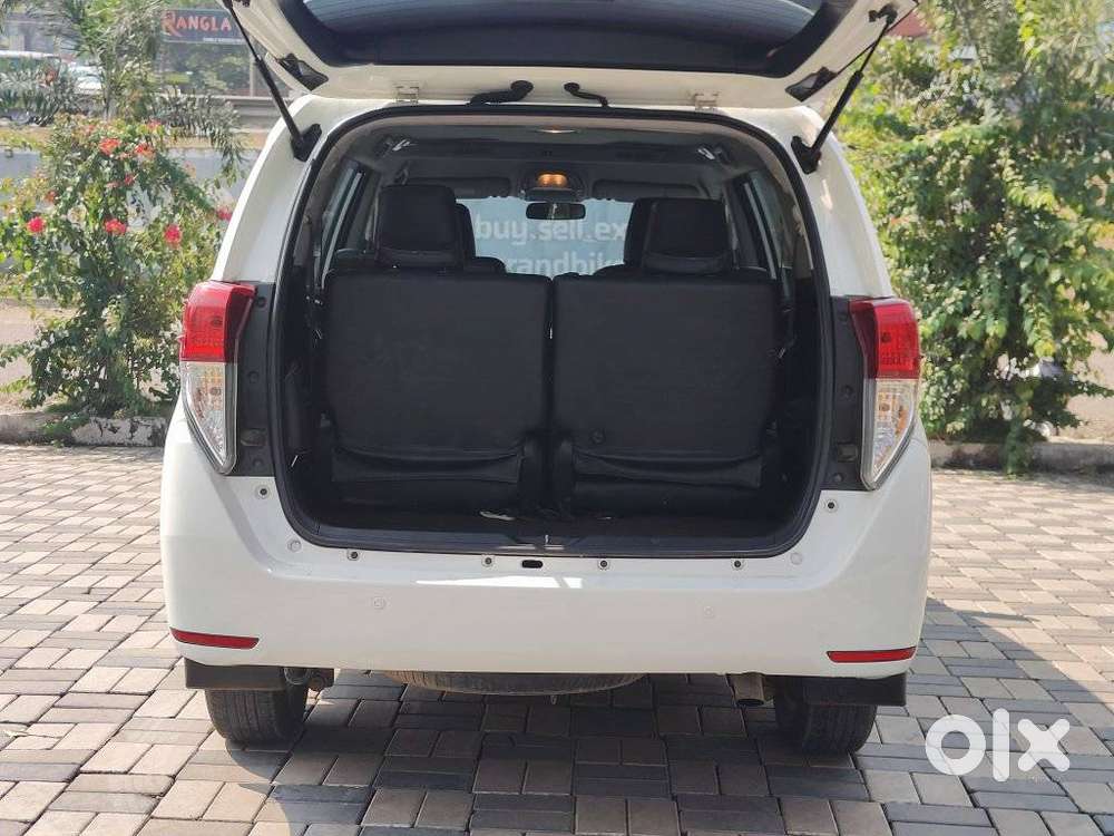 Toyota Innova Crysta