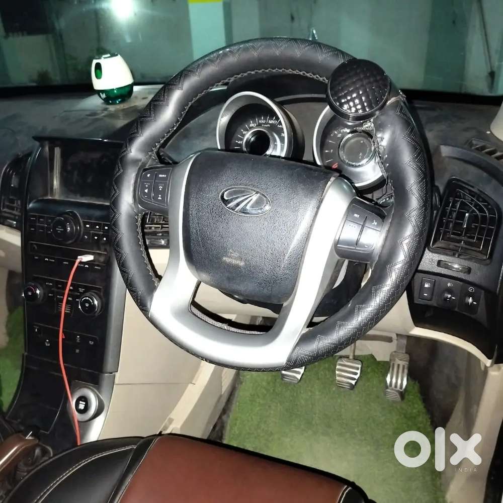 Mahindra Xuv500 2.2 W10 2017