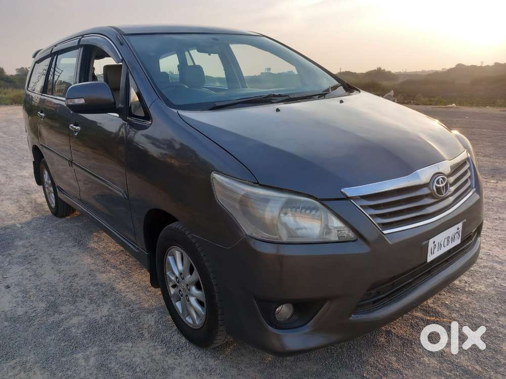 Toyota Innova 2.5 Vx 8 Str Bs-iii, 2012, Diesel