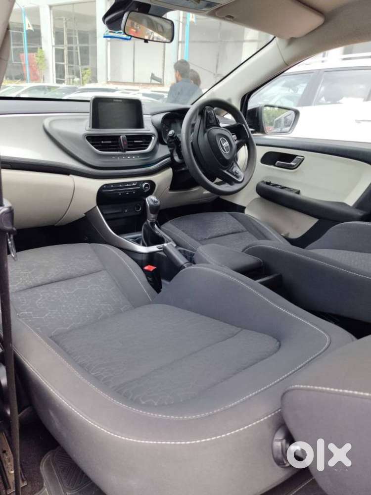 Tata Altroz Xz, 2023, Petrol