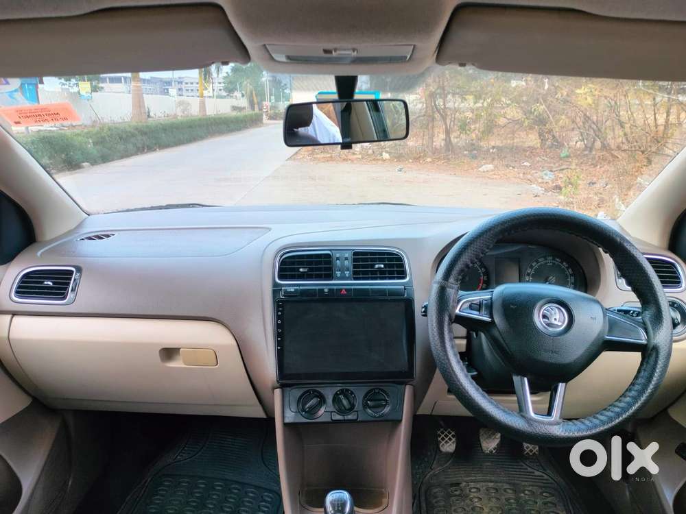 Skoda Rapid Ambition 1.6 Tdi Cr Manual Plus, 2015, Diesel