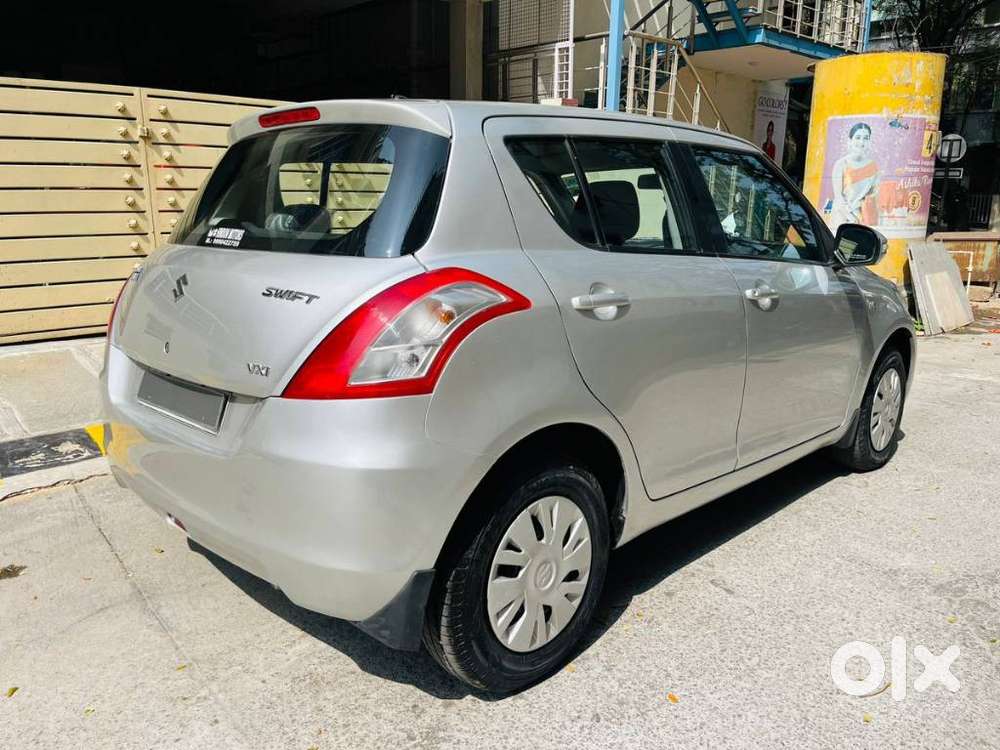 Maruti Suzuki Swift Vxi + Manual, 2011, Petrol