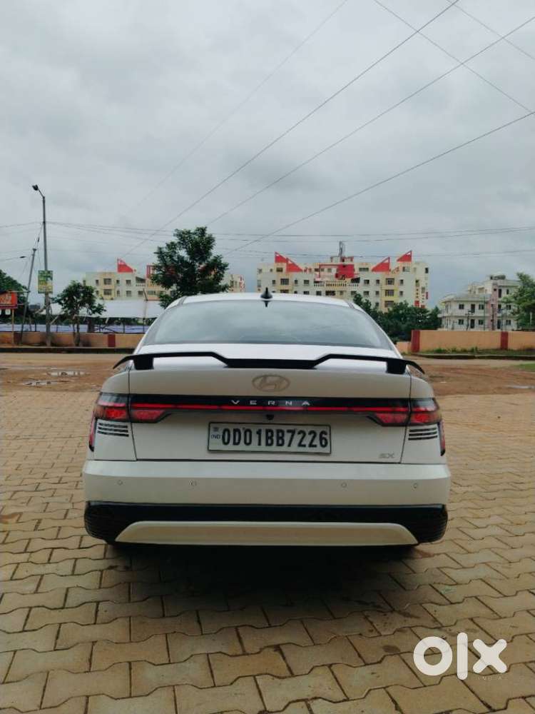 Hyundai Verna 1.5 Mpi Mt Sx (o), 2025, Petrol