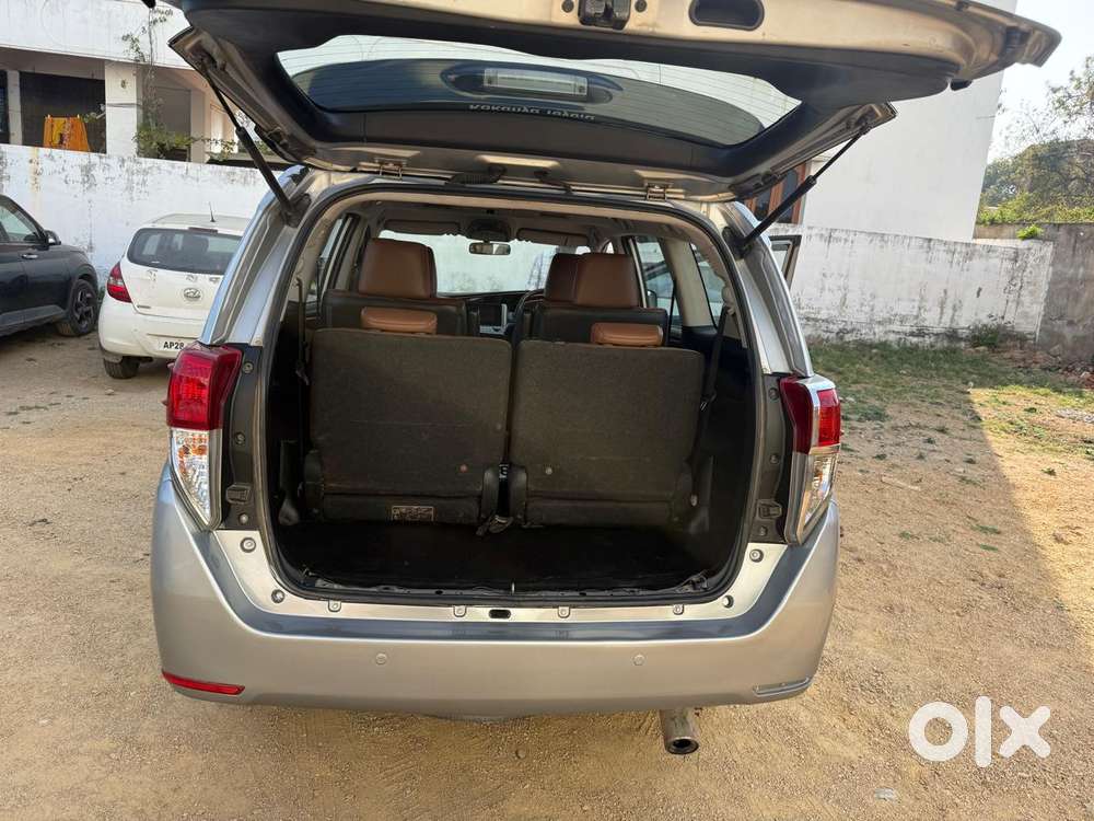 Toyota Innova Crysta 2.8 Zx At, 2016, Diesel