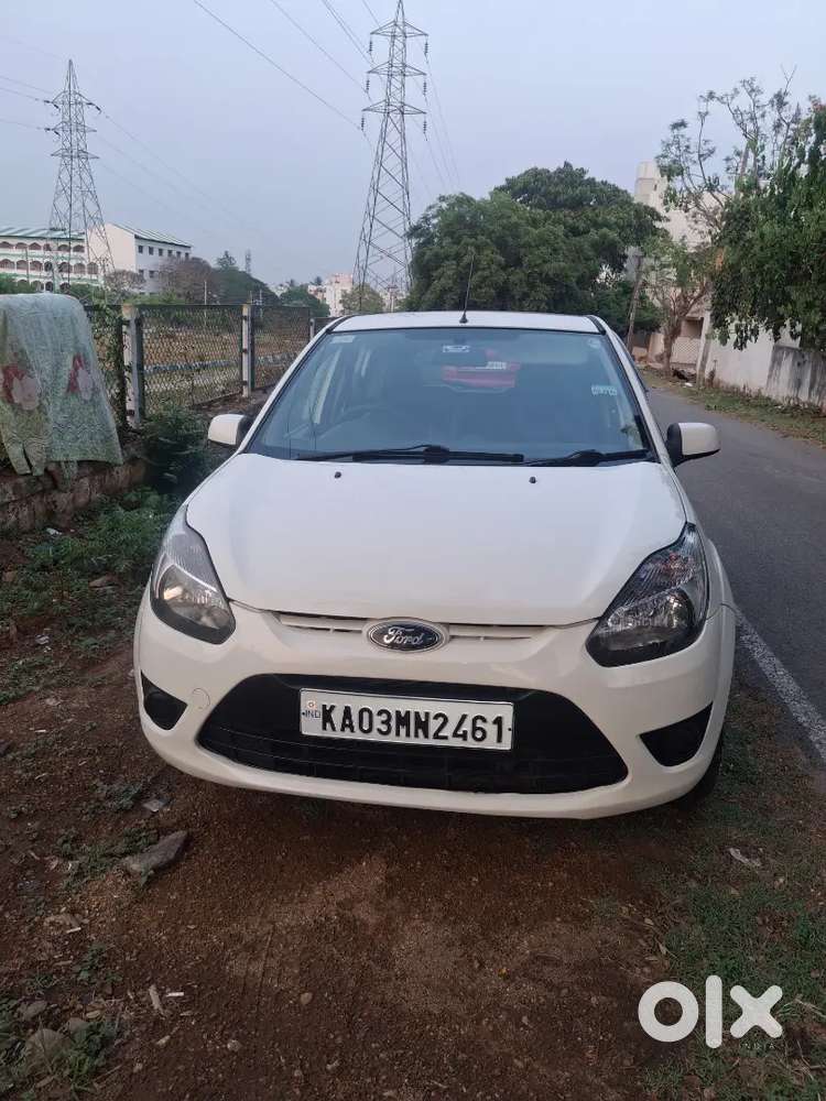 Ford Figo 2010 ,white Colour