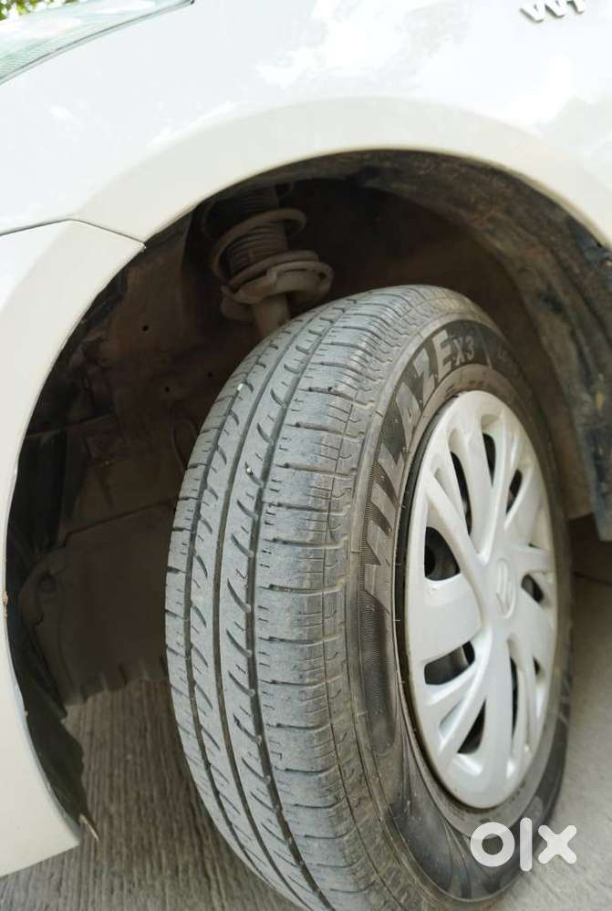 Maruti Suzuki Swift Vxi + Manual, 2016, Petrol