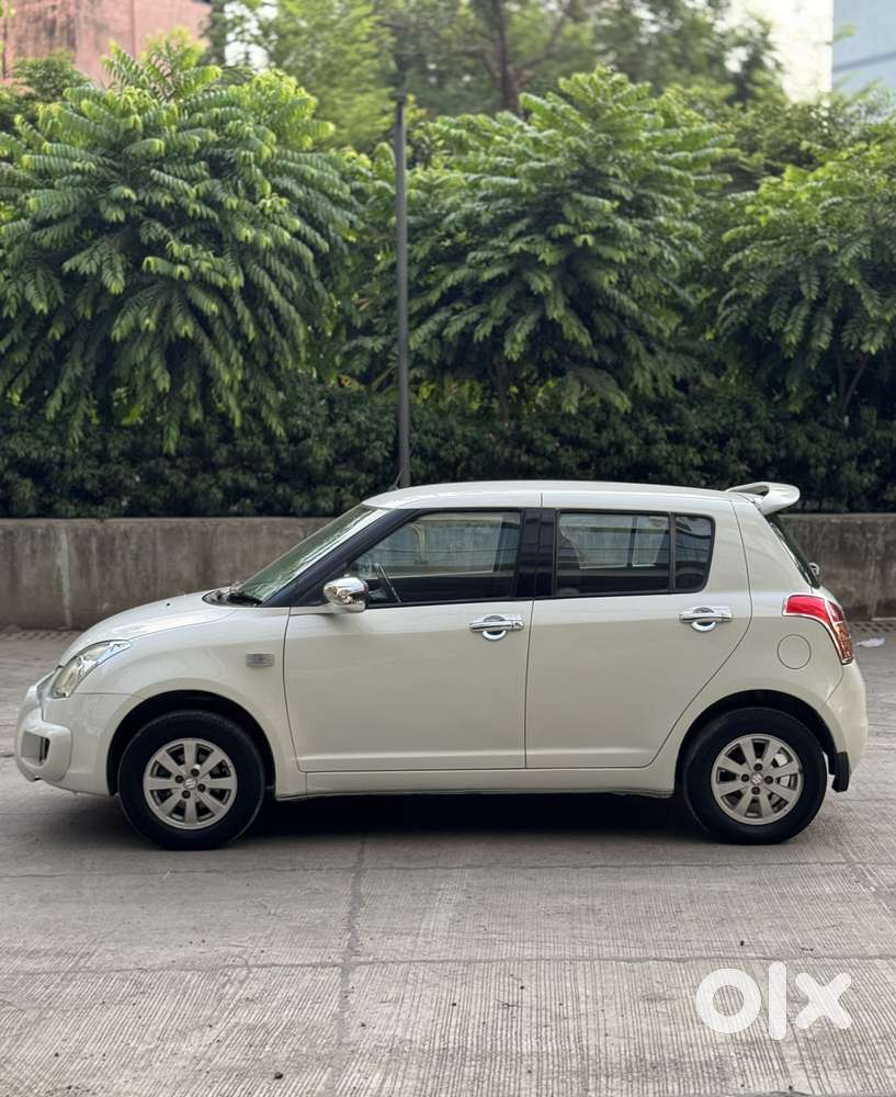 Maruti Suzuki Swift Vvt Zxi, 2009, Petrol