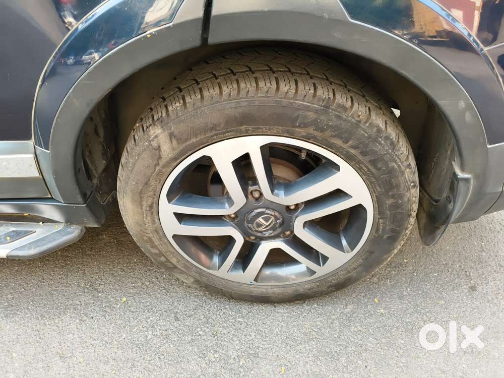 Tata Hexa 2.2 Xta 4x2 6 Str Dual Tone, 2018, Diesel