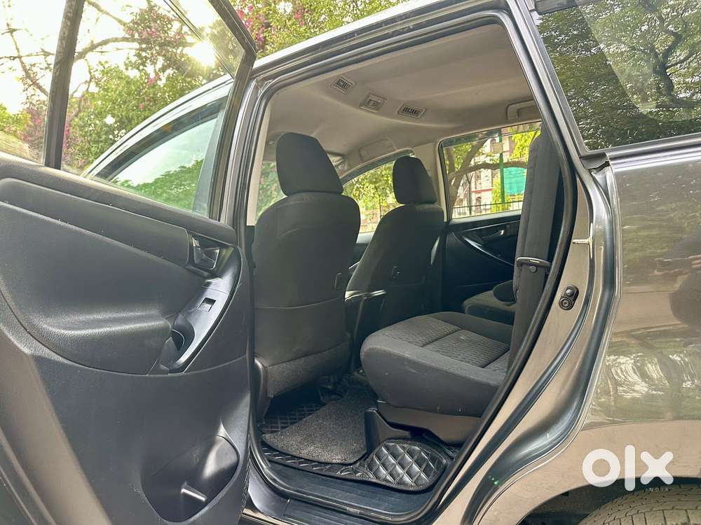 Toyota Innova Crysta 2.4 G Mt, 2017, Diesel