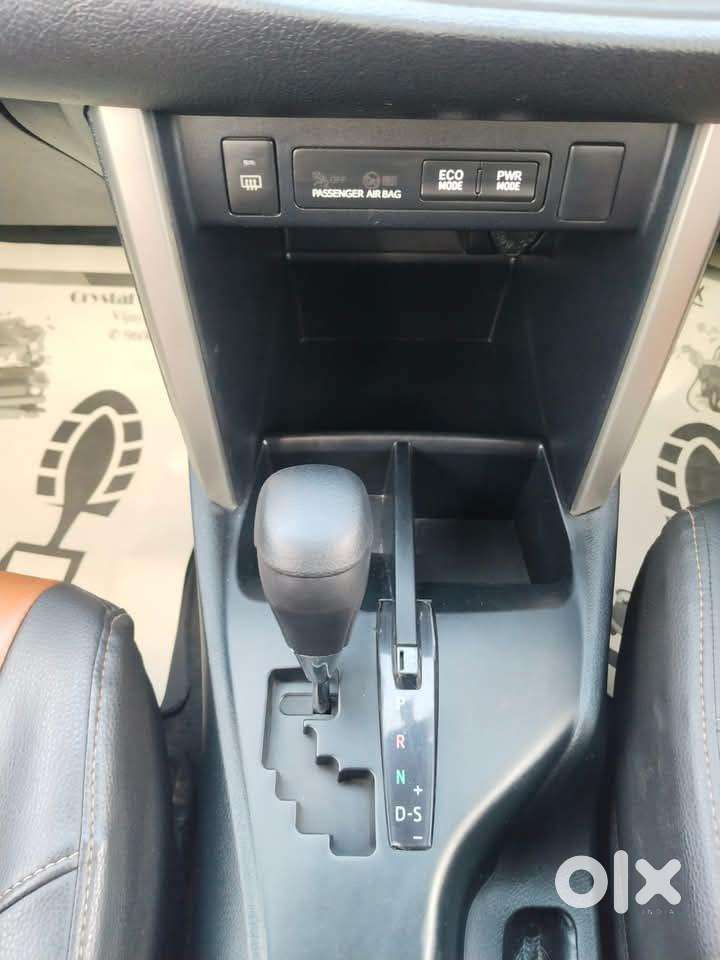 Toyota Innova Crysta 2.8 Gx At, 2016, Diesel