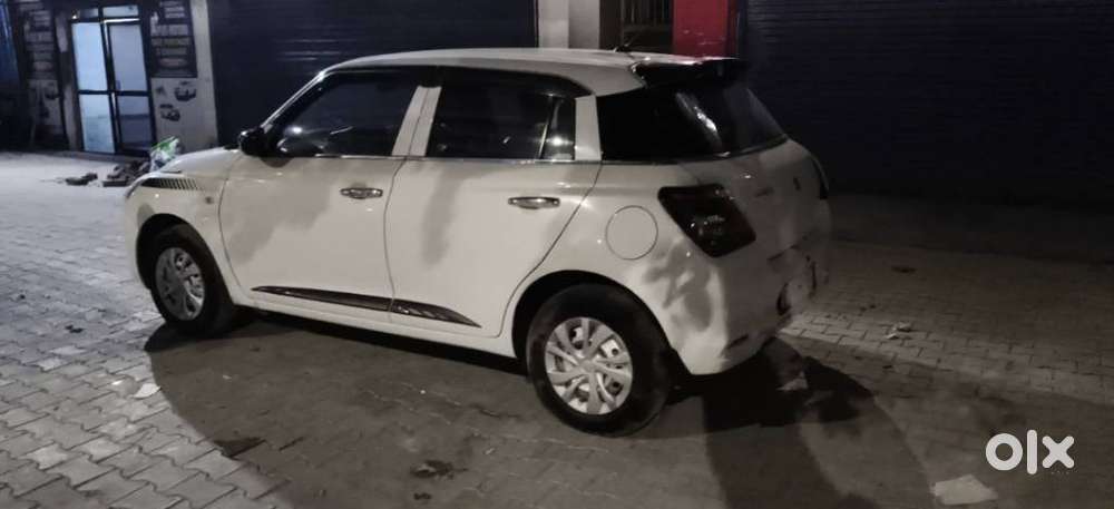 Maruti Suzuki New-gen Swift Lxi, 2025, Petrol