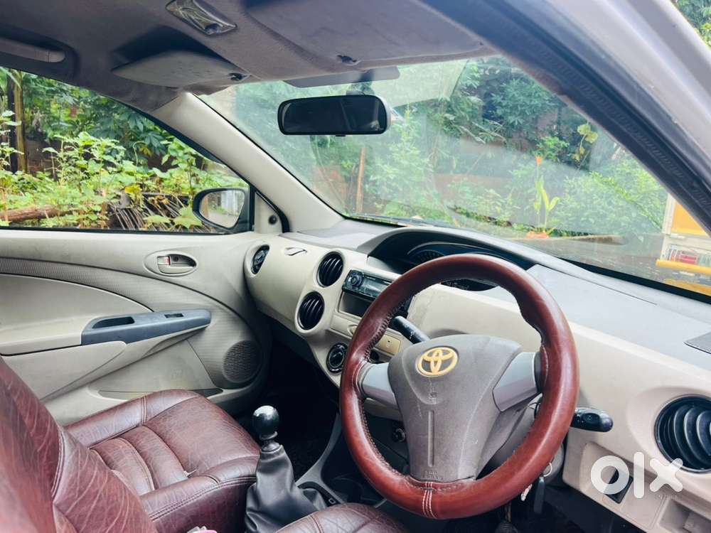 Toyota Etios Liva 2015