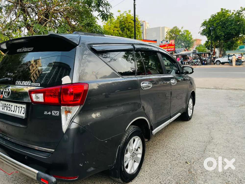 Toyota Innova Crysta 2016