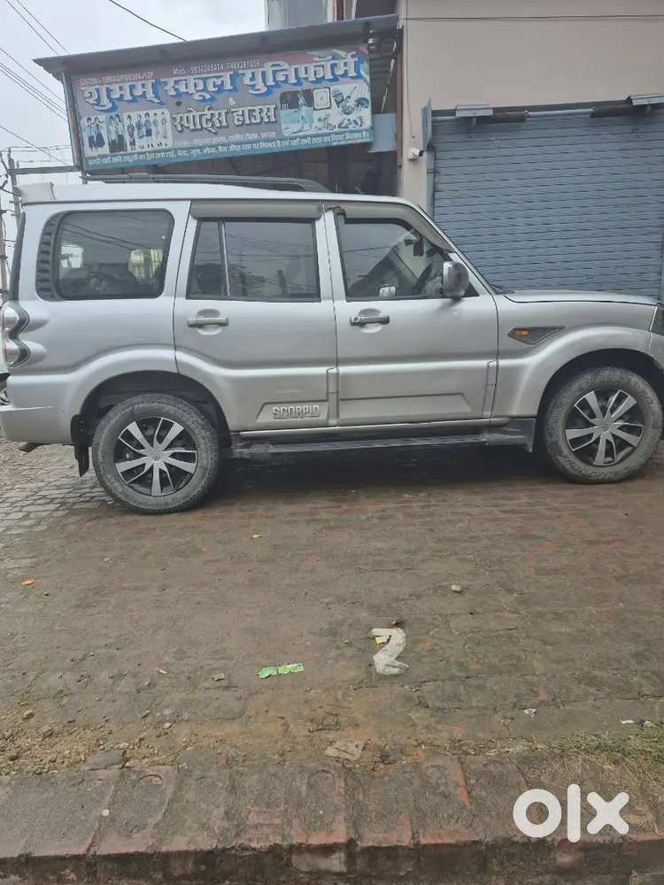 Mahindra Scorpio S6 Plus 2017