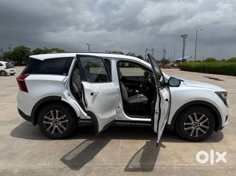 Mahindra Xuv700 2024 Diesel 15900 Km Driven