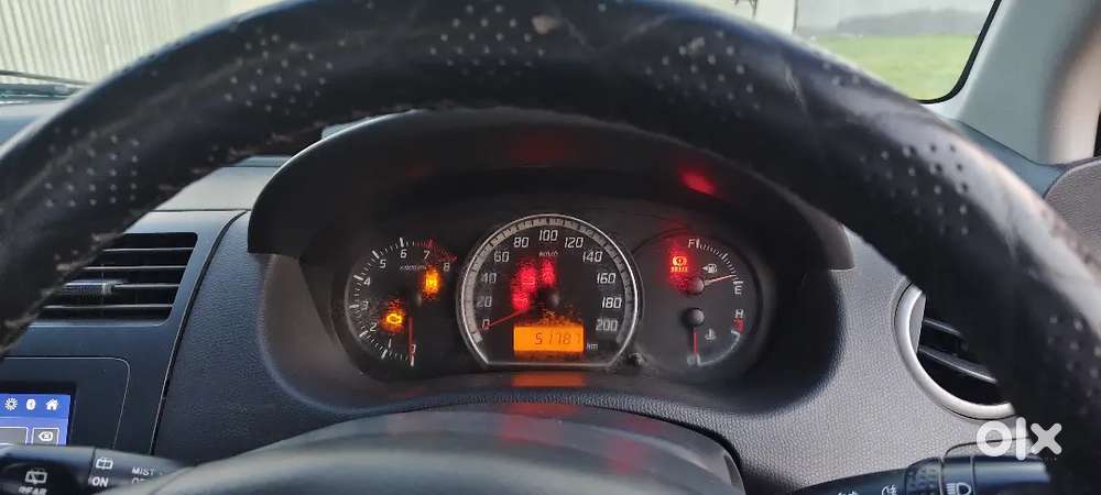 Maruti Suzuki Swift Zxi Abs Petrol