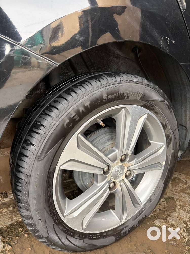 Verna 1.6 Vtvt Black Beauty
