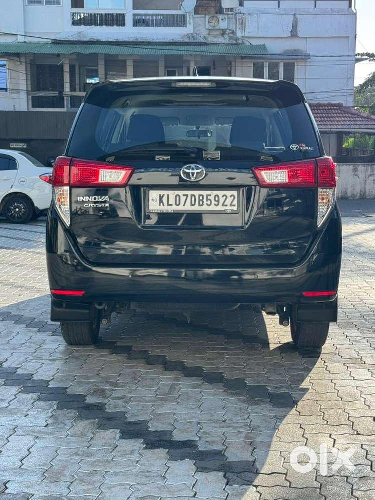 Toyota Innova Crysta 2023 Diesel Well Maintained